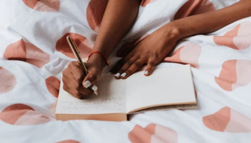 Keeping a Simple Health Diary Tracking Patterns in Sleep, Mood and Pain